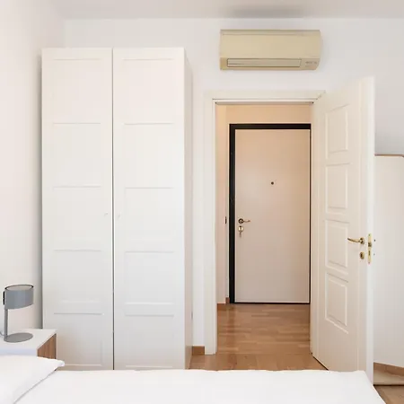 Elegant One Bedroom Bocconi *