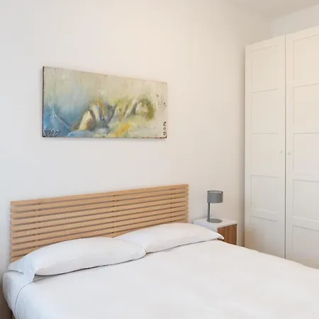 Elegant One Bedroom Bocconi Appartement Milaan