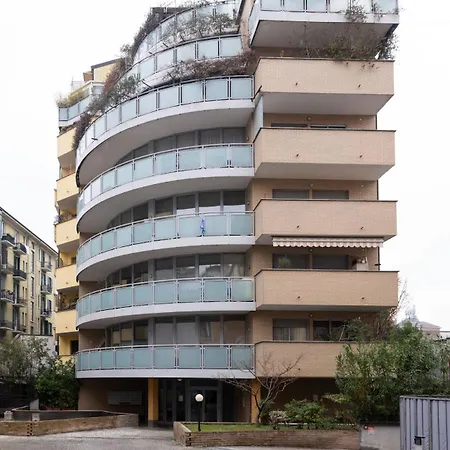 Elegant One Bedroom Bocconi شقة