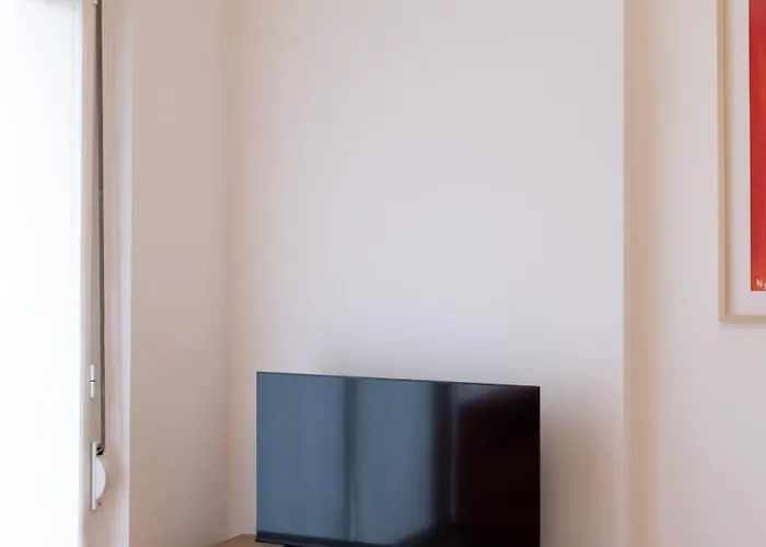 Elegant One Bedroom Bocconi Appartement *