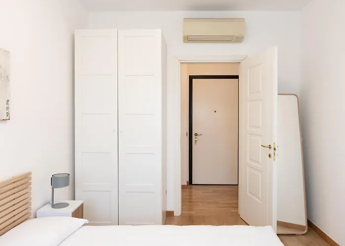 Elegant One Bedroom Bocconi *